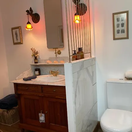Les Reveries Bed and Breakfast